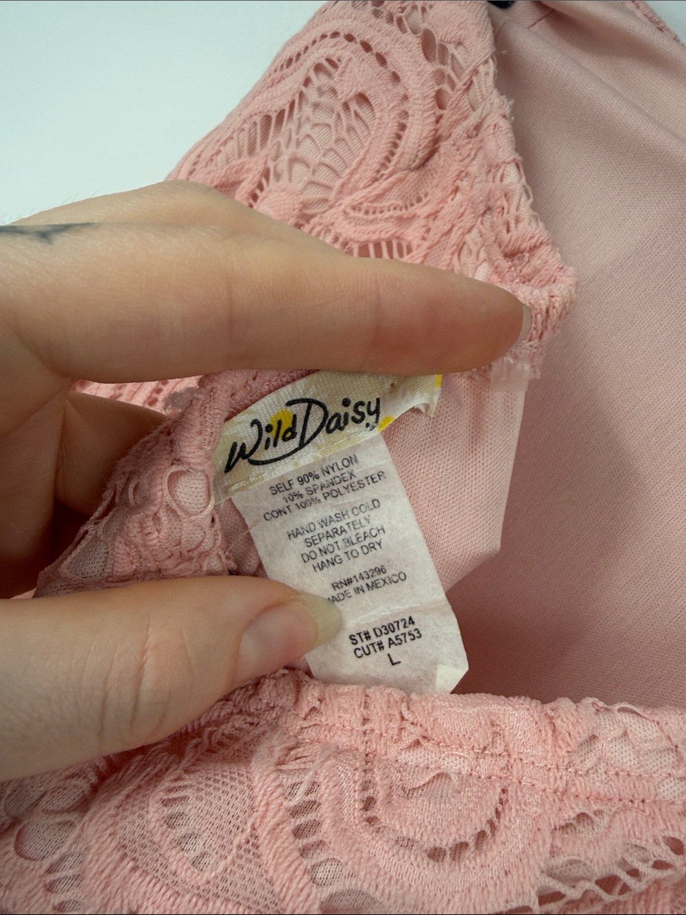 Wild Daisy Light Pink Lace Sweetheart Fit and Flare Dress Size Large - Picture 7 of 7